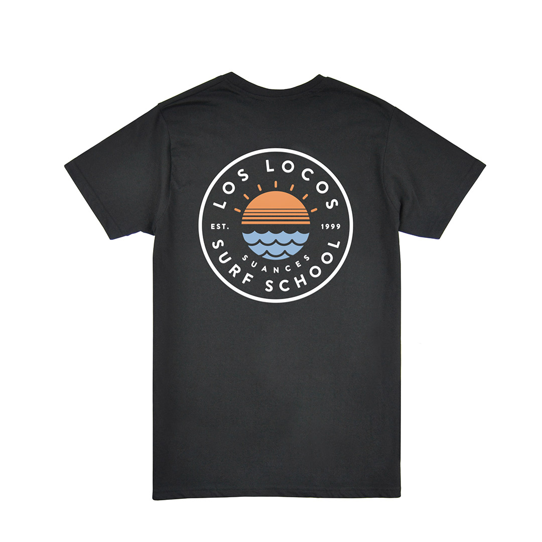 Camiseta negra "Atardecientos" - Escuela de Surf Los Locos